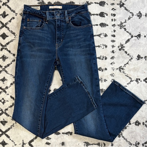 Levi’s Premium 725 High Rise Bootcut Size 27 Stretch Dark Wash Blue Jeans - Picture 1 of 2